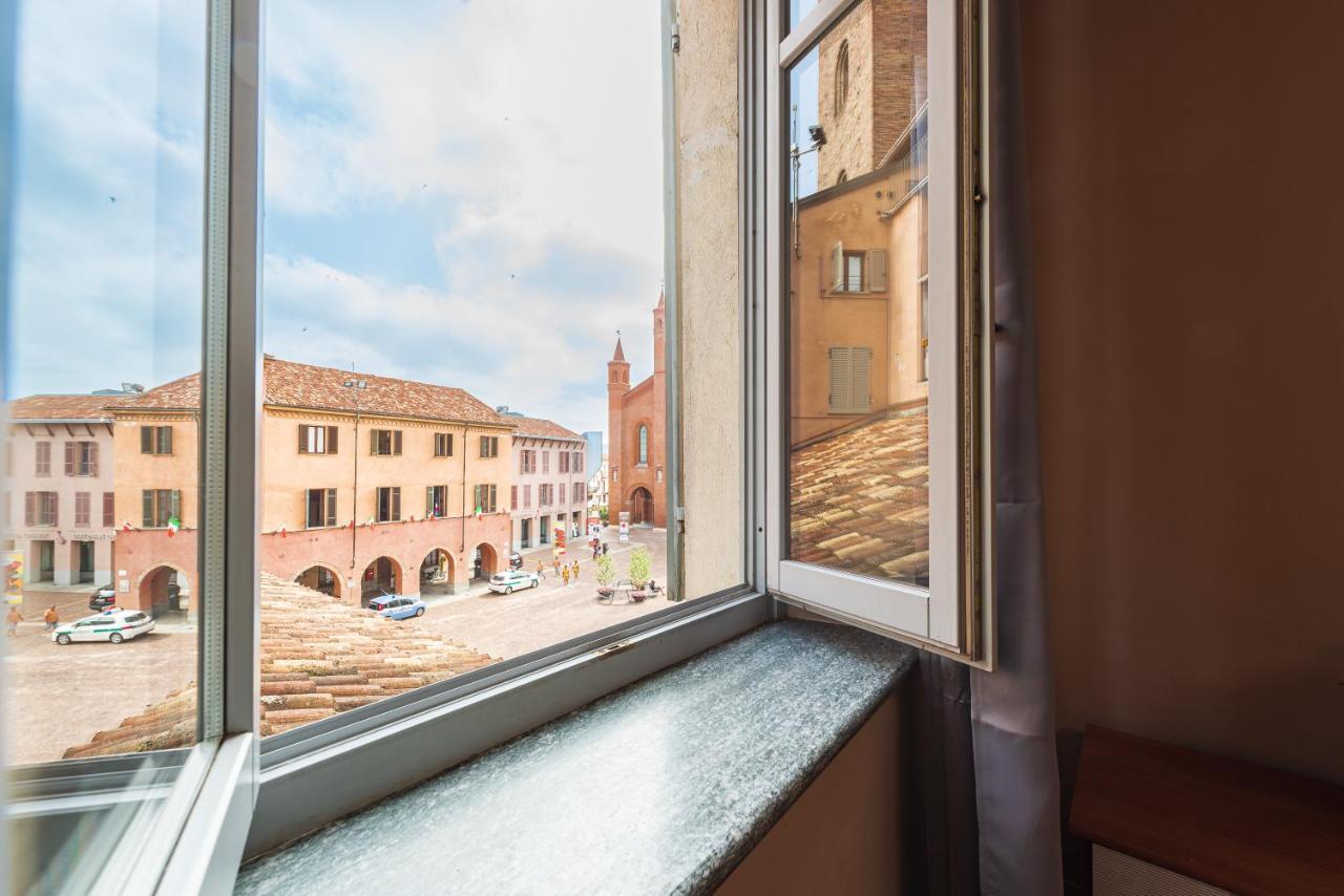 Apartamento Palazzo Ciravegna Alba  Exterior foto